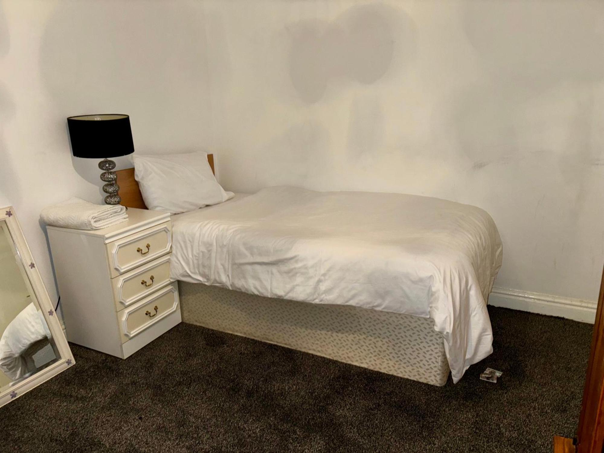 Stainless Guests House Hotel Dudley Buitenkant foto