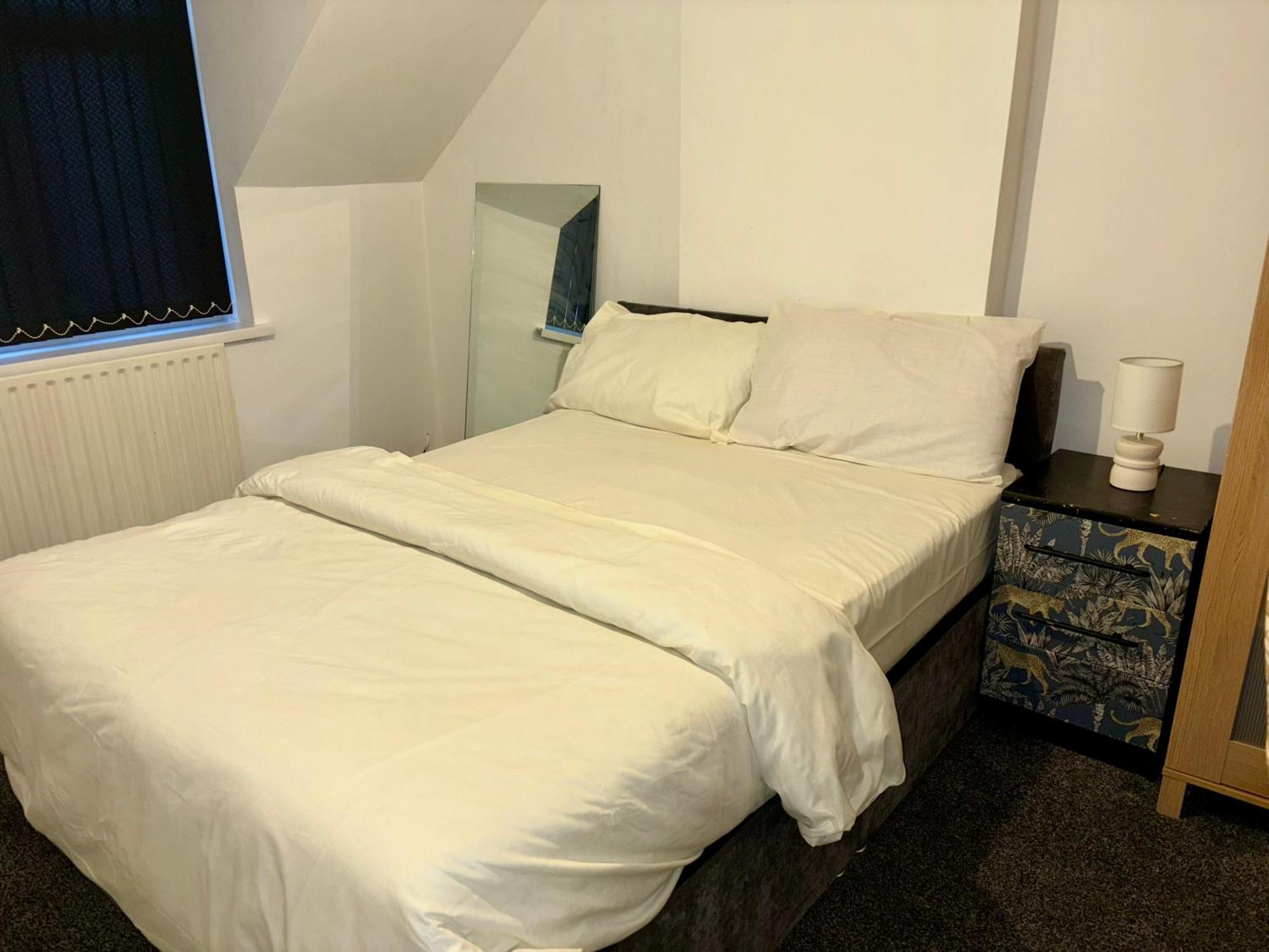 Stainless Guests House Hotel Dudley Buitenkant foto